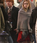 iheartwatson-harrypotter-deathlyhallows-set-20090420-015.jpg