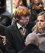 iheartwatson-harrypotter-deathlyhallows-set-20090420-030.jpg