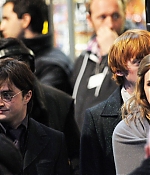 iheartwatson-harrypotter-deathlyhallows-set-20090420-031.jpg