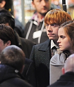 iheartwatson-harrypotter-deathlyhallows-set-20090420-034.jpg