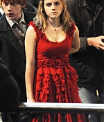 iheartwatson-harrypotter-deathlyhallows-set-20090420-038.jpg
