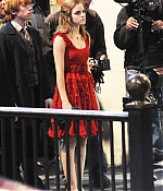 iheartwatson-harrypotter-deathlyhallows-set-20090420-067.jpg