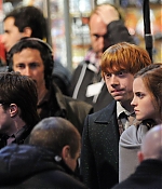 iheartwatson-harrypotter-deathlyhallows-set-20090420-074.jpg