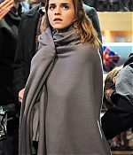 iheartwatson-harrypotter-deathlyhallows-set-20090420-077.jpg