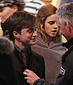 iheartwatson-harrypotter-deathlyhallows-set-20090420-177.jpg