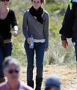iheartwatson-harrypotter-deathlyhallows-set-20090511-013.jpg