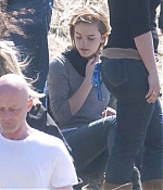 iheartwatson-harrypotter-deathlyhallows-set-20090511-040.jpg
