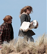 iheartwatson-harrypotter-deathlyhallows-set-20090512-011.jpg