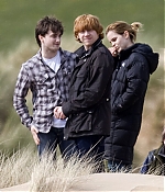 iheartwatson-harrypotter-deathlyhallows-set-20090512-045.jpg