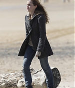 iheartwatson-harrypotter-deathlyhallows-set-20090512-049.jpg