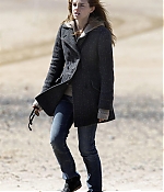 iheartwatson-harrypotter-deathlyhallows-set-20090512-050.jpg