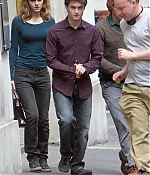 iheartwatson-harrypotter-deathlyhallows-set-20090628-010.jpg