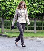 iheartwatson-harrypotter-deathlyhallows-set-20090718-001.jpg